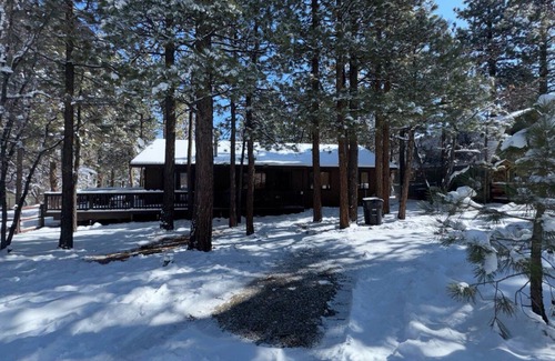 Sugarloaf Cabin | Grizzly's Getaway