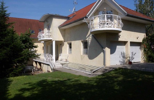 Siofok Apartment | Holiday apartment with children's playground and balcony