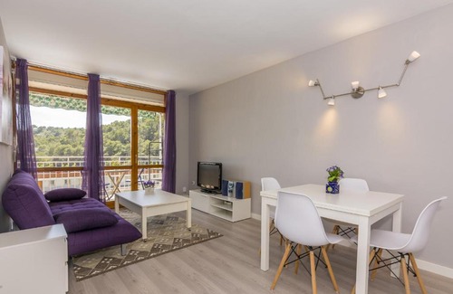 Santa Susanna Apartment | HomeHolidaysRentals Regard