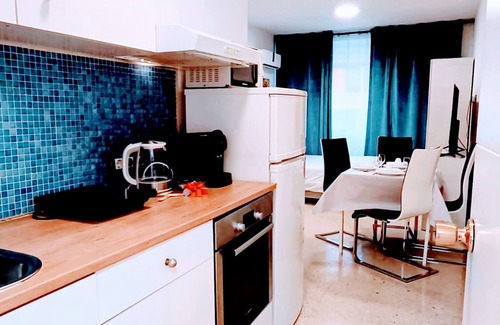 Badalona Hostel | Hostal estudios
