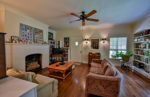 Tuscaloosa House | House ∙ 2 bedrooms ∙ 6 guests