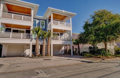 Wrightsville Beach House | House ∙ 4 bedrooms ∙ 9 guests
