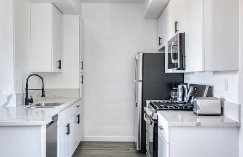 Mar Vista Apartment | Ideal Mar Vista 2BR w/ W/D, nr restaurants & shops, by Blueground