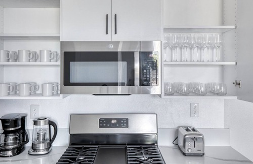 Mar Vista Apartment | Ideal Mar Vista 2BR w/ W/D, nr restaurants & shops, by Blueground