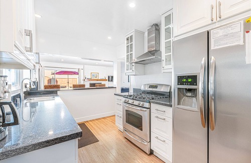 Balboa Peninsula House | Ideal Mid-Peninsula - 2BR/2BA with Harbor & Beach Views - Monthly & short term