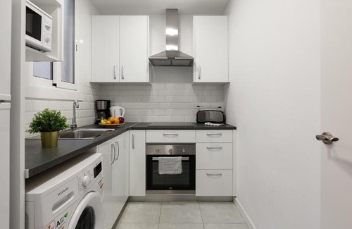 Dreta de l'Eixample Apartment | Key Bcn Apartment 4o2a 8p 5h