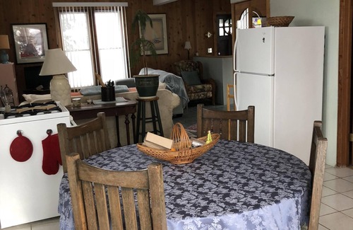 Erie House | Loft Cottage Near the Bay with Private Deck and Yard
