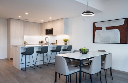 Melrose Condo | Luxe Urban Escape in West Hollywood – Furnished Stays, Resort-Style Living!
