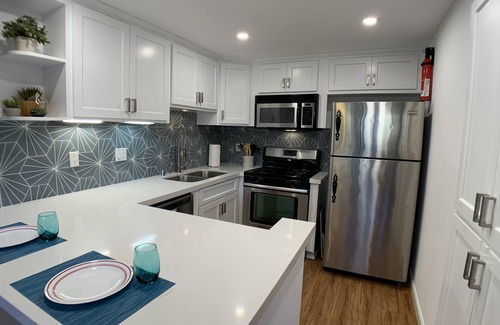 Hermosa Village Condo | Magic Mouse Vacation Rentals #1 ~ Best Condo Right Next to Disneyland ☆5 Stars☆