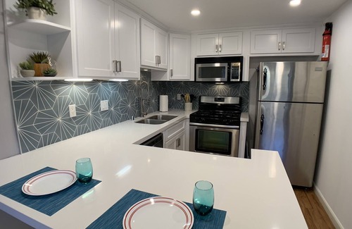 Hermosa Village Condo | Magic Mouse Vacation Rentals #1 ~ Best Condo Right Next to Disneyland ☆5 Stars☆