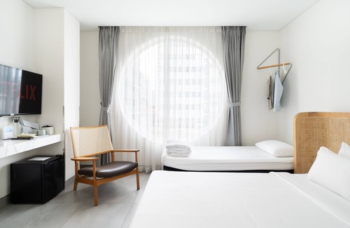Ben Nghe Hostel | MEANDER Saigon