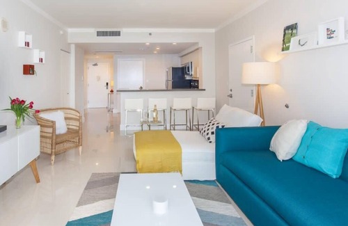 Coconut Grove Apartment | MVR-Sip Poolside with Biscayne as Your Backdrop