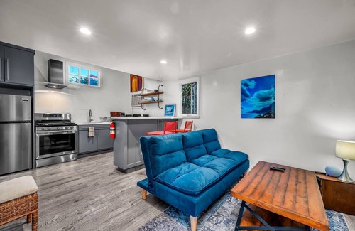 Mid City House | New! Villa Victoria Historic LaFayette Square