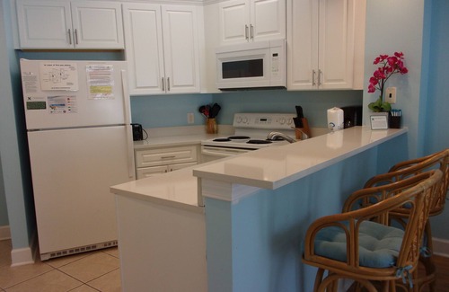 Orange Beach Condo | Oct Beach Escape Spacious 1BR/1.5BA Condo Steps from the Ocean-Snowbirds Welcome