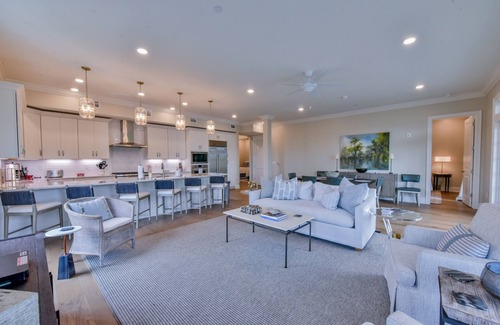 Tuscaloosa Condo | Park Place Condo - Book Now for Gameday!