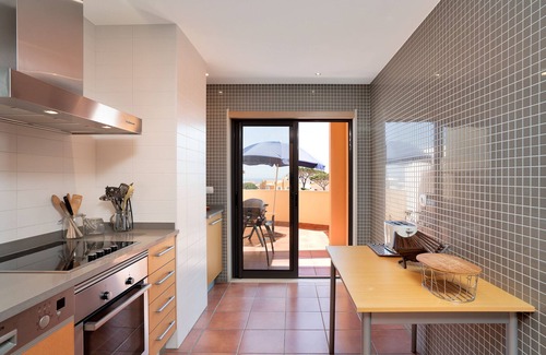 Olhos D'Agua Apartment | 'Penthouse-Oceanus' sea view with swimming pool, in the residence Oceanus-Jardim.
