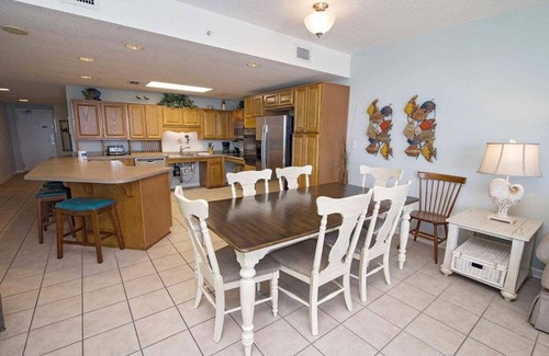 Orange Beach East Condo | Phoenix X 713 Your Orange Beach Retreat! Gulf Front next to the Flora Bama by Prickett Properties