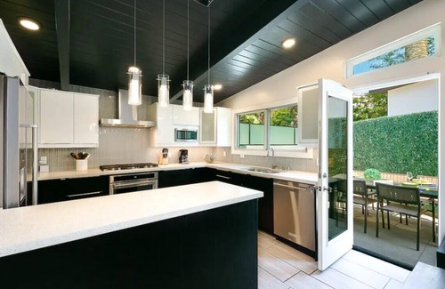 Point Loma House | Pool and Spa/A/C/Open July 9- 15/Pool Table/Pet Friendly