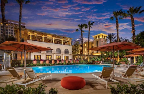 Irvine Resort | Private room ∙ 2 guests