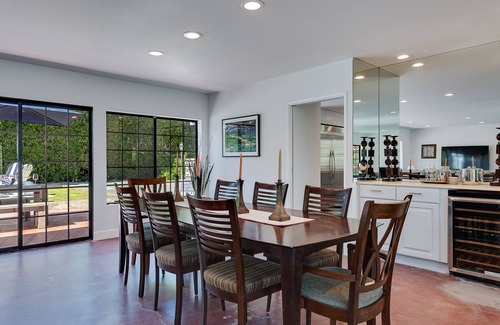 Uptown Design District House | PS Olivos: Mini-Estate in Famed Movie Colony: Spacious 4BD en-suites!