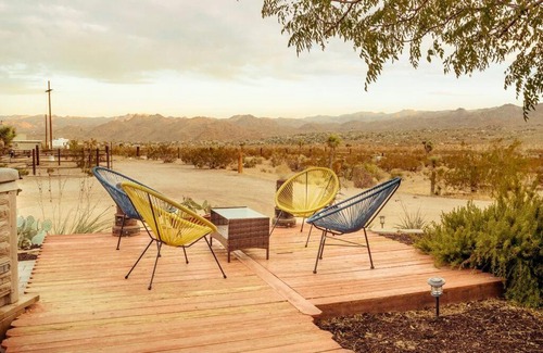 Joshua Tree House | Relaxing Getaway on 5 acres at Hawk + Raven Ranch