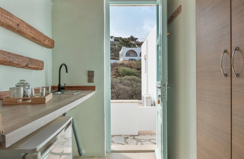 Skala Apartment | Room 'Double Sea View No 2' with Sea View, Wi-Fi and Air Conditioning