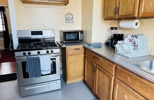 Buffalo House | Self check in.we’ve driveway for your car parking.5 minutes away from downtown.