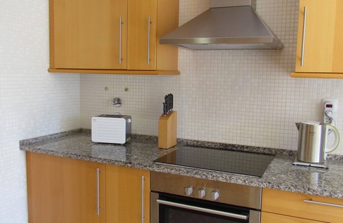 Montechoro Apartment | Spacious Modern T2 Apartment in Block 40 in Corcovada with free wi-fi and cable