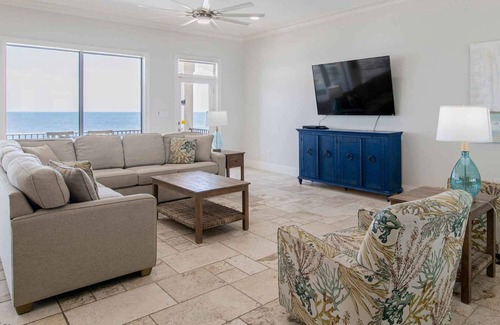 Orange Beach House | Stunning luxury home w. pool + direct beach access