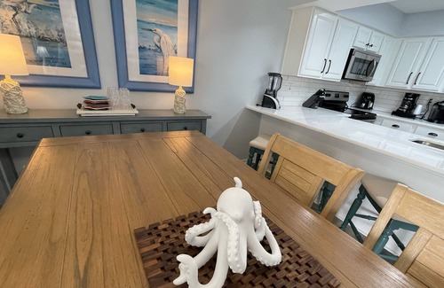 Orange Beach East Condo | Summer Vibes @ Jubilee Landing-Luxury Condo-Orange Beach