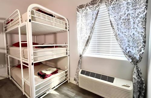 Downtown Los Angeles Hostel | SunnyPineapple