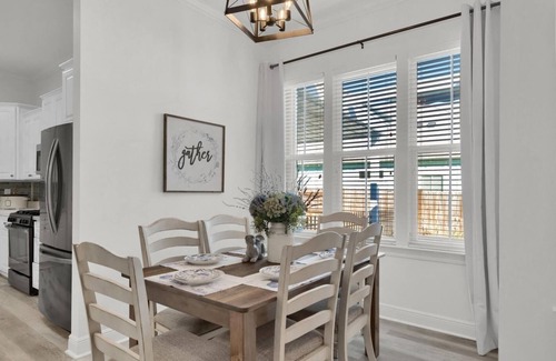 Long Beach House | The All-American Summer Getaway in the Heart of Long Beach! Open floor plan