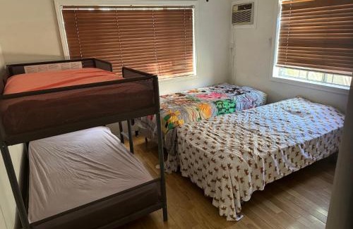 East Hollywood Hostel | The Ardmore Home Share