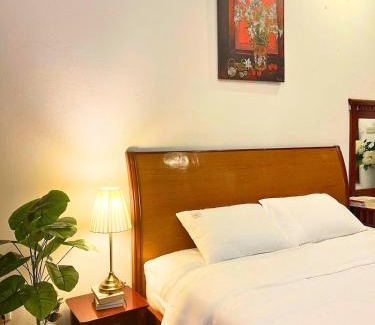 Tay Ho Apartment | The leaf room - West Lake area