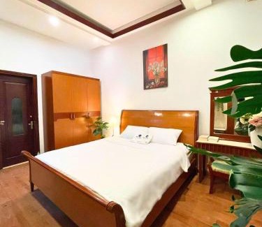 Tay Ho Apartment | The leaf room - West Lake area