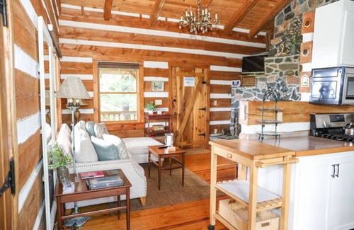 Meadows Of Dan Cabin | Touche` Too Cabin by Buffalo Mtn Getaway