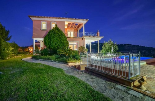 Empedrola Villa | Villa Eden - Plusholidays