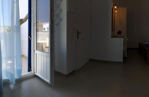 Kamari Apartment | Villa Gambas Beach Studios