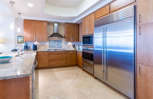 Orange Beach Condo | Weekend getaway starts here ! 3 bdr gulf front sleeps 8 Lovely condo! C tower
