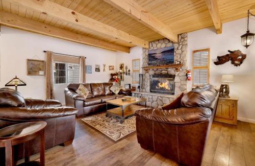 Sugarloaf House | Whiskey Mountain Lodge #2028 by Big Bear Vacations