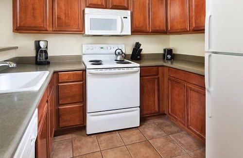 Round Hill Village Condo | Wyndham South Shore | Three 1BR/1BA Suites