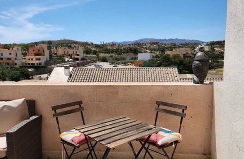 Vera Apartment | Ático Esquinero con Vistas al Valle del Este y a al mar con Piscina Comunitaria