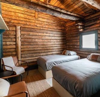 Saint-Simeon Ski Chalet | ÖBois Charlevoix - L'Écurie 4 Studio