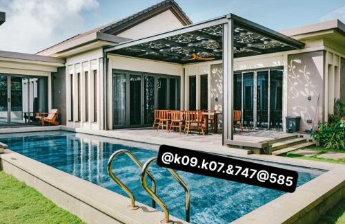 Phuoc Thuan Apartment | 04-Biệt thự cao cấp Hồ Tràm-3BR SUPER KINGS, Hồ bơi to,BBQ, cầu ra ngắm biển