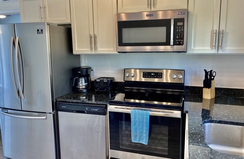 Hillsboro Beach Condo | 1 Block to the Beach, S Ocean Dr Condo