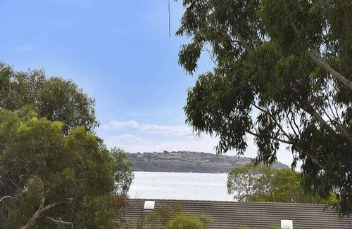 Encounter Bay House | 1 Viking St - Spacious Family Home with Sea Views