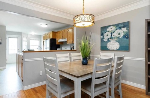 Dieppe House | 10 mins away from everything in Dieppe,NB