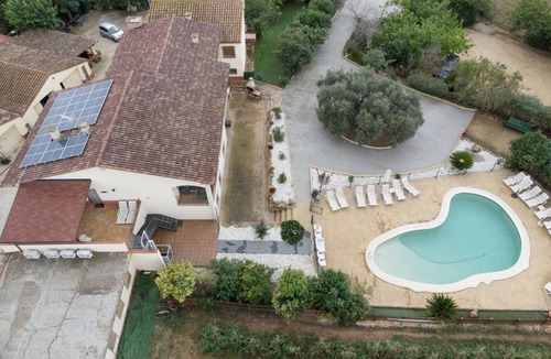 L'Ametlla del Valles House | 100 m² House ∙ 4 bedrooms ∙ 8 guests