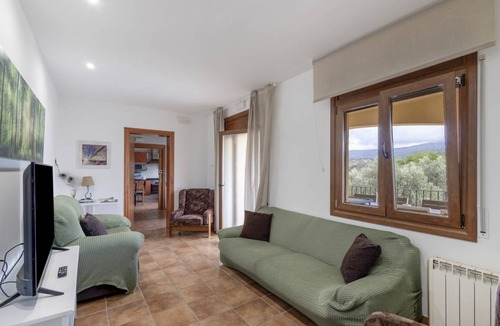L'Ametlla del Valles House | 100 m² House ∙ 4 bedrooms ∙ 8 guests