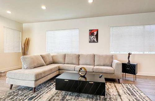 Burbank House | 100 m² House ∙ 3 bedrooms ∙ 7 guests